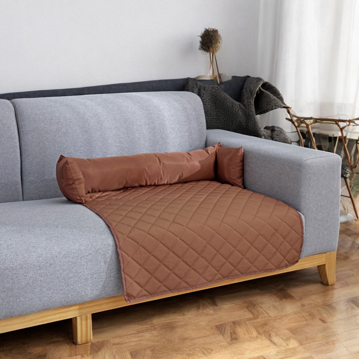 Feather Shelter - Chic a Paws